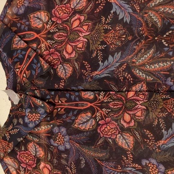 Ecru silk button down elegant blouse floral print - Picture 3 of 10